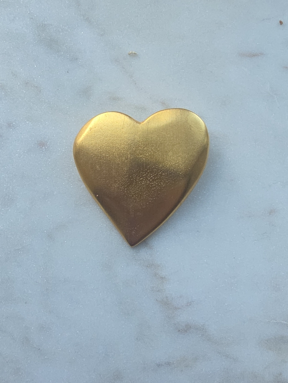 Victoria's Secret gold-tone heart brooch